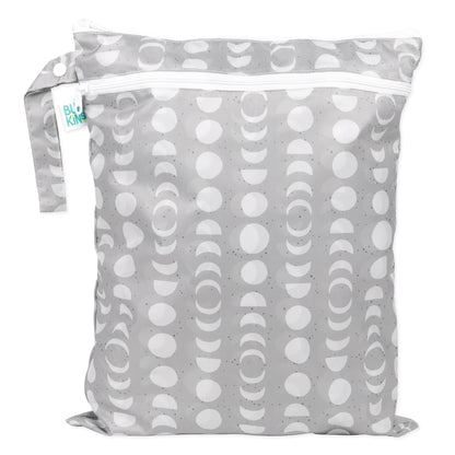 Bumkins Waterproof Hanging Wet Bag Large for Baby, Laundry, Dirty Clothes, Travel, Swim Suit, Cloth Diapers, Pool, Towels, Daycare, Beach, Zip Reusable Bag, Wetdry Vacation Packing, XL Boho Beige